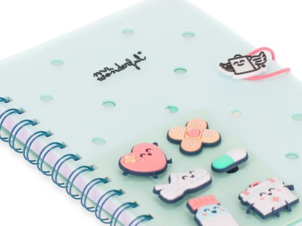 Caderno A5 Mr. Wonderful com charms de borracha".