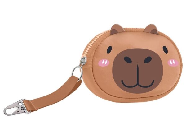 Garanta o seu Porta moedas capivara infantil Oh My Pop!. Modelo Pill oficial da Karactermania com fecho de correr, relevos fofos e mosquetão prático. Compre já!