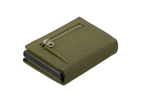O logótipo minimalista marca a superfície da Carteira Garzini MagSafe Metal Wallet Verde Azeitona. Por outro lado, a Carteira Garzini MagSafe Metal Wallet Verde Azeitona demonstra segurança total contra leituras não autorizadas.