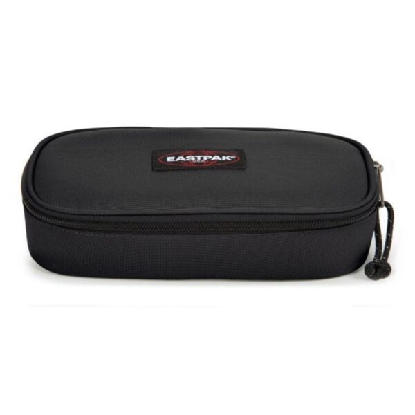 5415254432982 Estojo Eastpak Oval Single preto clássico em formato estruturado visto de frente.