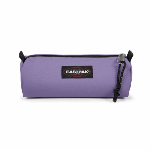 Estojo Eastpak Benchmark Single lilás original com fecho de correr visto de frente.196013930424 Estojo Eastpak Benchmark Single lilás original com fecho de correr visto de frente.