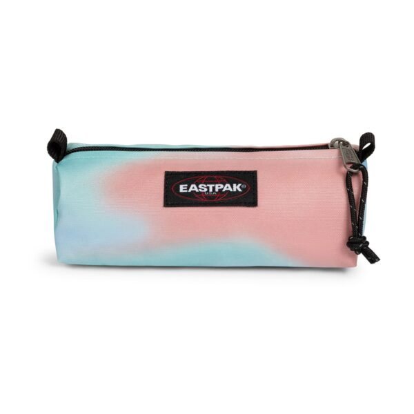 198269293421 Estojo Eastpak Benchmark Single com padrão gradiente Sparkly Pastel metalizado visto de frente.