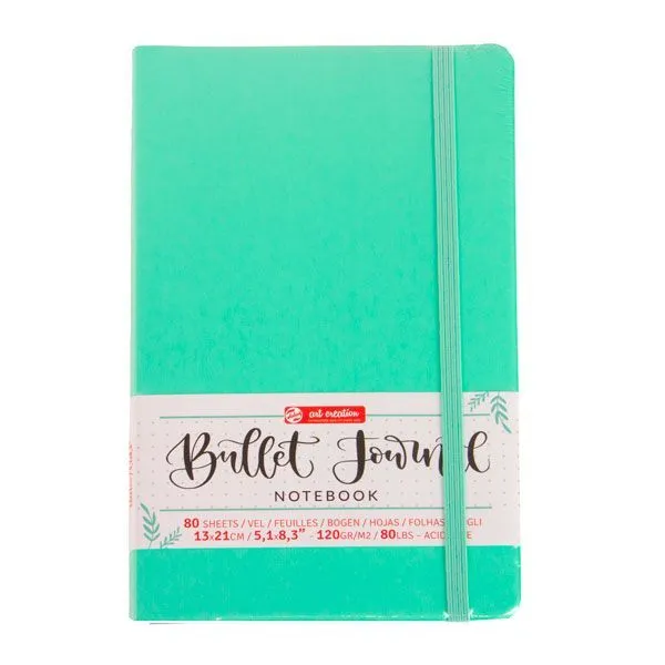 8712079458645 Caderno de apontamentos com capa dura verde menta pastel e elástico de fecho vertical sobre fundo branco.